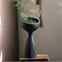 Grand pot à plantes en ciment effet marbre de forme elliptique respirant avec plateau pour la décoration du sol de la maison et du jardin