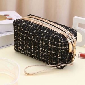 South Korea Ins Wholesale Makeup Bag Travel Portable Storage Zipper Bag - Product Image 3