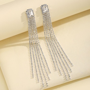 Boucles d'oreilles géométriques à pampilles en cristal de cuivre et strass, élégantes et haut de gamme, style européen et américain, tendance - Product Image 6
