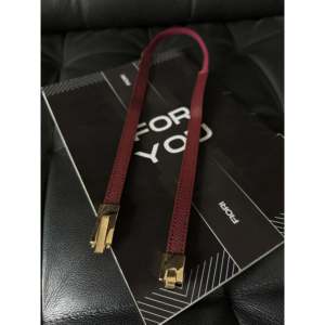 เข็มขัด PU สำหรับผู้หญิงของฟิโอริพร้อมกล่องใส่หัวเข็มขัดโลหะผสมแบบกล่อง สายยางยืดแบบบาง ขนาดมาตรฐาน - Product Image 3