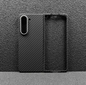 <span class=keywords><strong>Coque</strong></span> de téléphone en fibre de carbone véritable pour Galaxy <span class=keywords><strong>Z</strong></span> <span class=keywords><strong>Fold</strong></span> 5 <span class=keywords><strong>coque</strong></span> de téléphone en fibre d'<span class=keywords><strong>aramide</strong></span> <span class=keywords><strong>Z</strong></span> <span class=keywords><strong>Fold</strong></span> <span class=keywords><strong>3</strong></span>/4 - Product Image 3