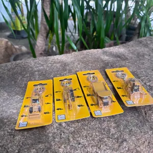 Moulé sous pression <span class=keywords><strong>Mini</strong></span> ingénierie porte-clés Bulldozer alliage <span class=keywords><strong>pelle</strong></span> <span class=keywords><strong>Caterpillar</strong></span> D8T 320D 770 chargeur 950M <span class=keywords><strong>pelle</strong></span> pointe camion modèle <span class=keywords><strong>jouet</strong></span> - Product Image 2