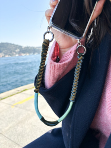 Accessoire de téléphone personnalisé unique Cintre personnalisé en macramé Lanière mobile élégante Bandoulière en cuir pour chaîne de téléphone - Product Image 6