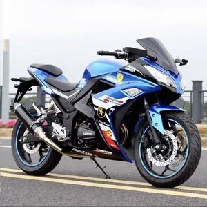 Moto sportive Kawasaki1 Ninja 250/400 : Moteur 250/400cc, transmission 6 vitesses fluide, étrier Nissin, frein à double disque sécurisé - Product Image 5