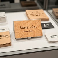 Tarjetero Minimalista de Aluminio y Madera para Hombre, Personalizable con Grabado Láser Xtool, Ideal para Regalos y Tarjetas de Visita