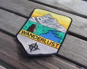 Patch Ricamata Bussola <span class=keywords><strong>da</strong></span> Montagna Wanderlust, Distintivo Scenico Naturale per Giacca, Campeggio, Escursionismo, Viaggi e Avventure - Product Image 2