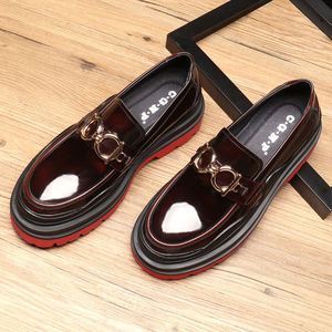 Nouvelles Chaussures Habillées Confortables et Légères en Cuir Véritable pour Hommes à Semelle Épaisse et Bout Rond, Faciles à Enfiler, avec Fonction Rehausseur de Hauteur pour l'Automne - Product Image 3