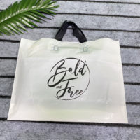 Offre spéciale Sacs en plastique pour magasin de commerce avec poignée souple Sacs à provisions cadeaux pour boutique