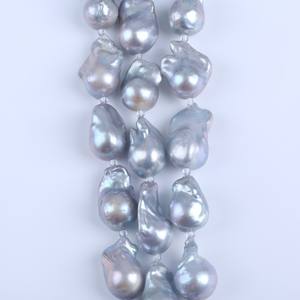 Vente en gros de perles d'eau douce naturelles de 15 à 18 mm, de forme irrégulière, de couleur grise, en forme de bus, pour la création de bijoux DIY - Product Image 1