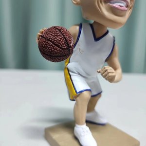 Bobblehead <span class=keywords><strong>de</strong></span> jugador <span class=keywords><strong>de</strong></span> baloncesto, regalo <span class=keywords><strong>de</strong></span> fanático <span class=keywords><strong>de</strong></span> los deportes <span class=keywords><strong>de</strong></span> resina pintado a mano y escultura <span class=keywords><strong>de</strong></span> decoración <span class=keywords><strong>de</strong></span> habitación <span class=keywords><strong>de</strong></span> trofeos, coleccionables del día del <span class=keywords><strong>juego</strong></span> - Product Image 5