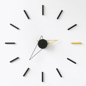 Horloge murale décorative ronde à quartz, alimentée par piles, pour salon, style nordique moderne - Product Image 1