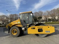 Compacteur vibrant à tambour unique puissant XS203J 20T avec double fréquence 28/33Hz et double amplitude 1,9/0,95 mm