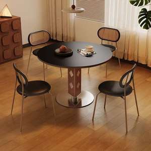 Mesa de Comedor Redonda de Madera Maciza con Bordes Corrugados, Diseño Retro para Hogar, Cafetería o Bar - Product Image 1