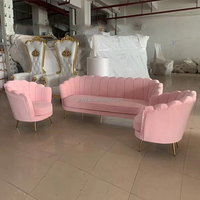 Meubles commerciaux de luxe à louer, canapé royal à dossier haut, chaises trône dorées pour mariage, galas et événements