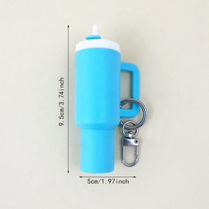 พวงกุญแจพลาสติกดีไซน์ Stanley New Ice Tyrant Cup สำหรับแขวนกระเป๋าเป้ ใส่ลิปสติกได้ - Product Image 4