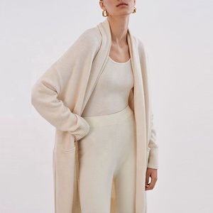 Maglioni da donna <span class=keywords><strong>cardigan</strong></span> <span class=keywords><strong>con</strong></span> <span class=keywords><strong>collo</strong></span> <span class=keywords><strong>a</strong></span> <span class=keywords><strong>scialle</strong></span> in lana cashmere <span class=keywords><strong>collo</strong></span> <span class=keywords><strong>a</strong></span> <span class=keywords><strong>scialle</strong></span> 70% lana 30% <span class=keywords><strong>cardigan</strong></span> in cashmere per donna - Product Image 1
