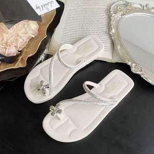 Sandales multifonctionnelles en cuir véritable style plage d'été pour femmes, confortables et durables - Product Image 2