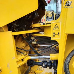 Chargeuse sur pneus Liugong 833, machine de 10,1 tonnes, fabriquée en Chine, chargeuse moyenne, équipement de travail haute performance et économe en énergie. - Product Image 2