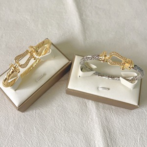 Bracelet en fil d'acier inoxydable torsadé <span class=keywords><strong>Fred</strong></span> avec fermoir fer à cheval et diamants entièrement sertis, plaqué or 18 carats, vente en gros, bijoux pas chers - Product Image 2