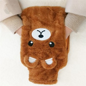 Vente en gros logo personnalisé portable 1000ml 2000ml pieds et mains chauffe-eau en caoutchouc peluche sac à eau chaude bouteille avec couvercle - Product Image 2