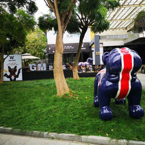 Escultura de Resina de Perro Pug para Decoración de Jardín Exterior, Acabado Brillante, Adorno Artístico Independiente - Product Image 2