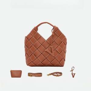 Bolso de Mano de Diseño Casual para Mujer, Tejido en Piel Vacuna, Estilo Lujoso y Exclusivo, con Cadena Cruzada y Correa para el Hombro - Product Image 1