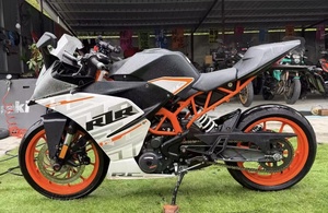 <span class=keywords><strong>Moto</strong></span> <span class=keywords><strong>sportive</strong></span> <span class=keywords><strong>KTM</strong></span> RC390 d'occasion avec carénage complet, moteur monocylindre de 373 cm³ refroidi par liquide, ABS Bosch à double canal, embrayage à glissement - Product Image 4