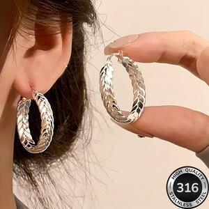 Pendientes de mujer en forma de arco europeo y americano, argollas de acero inoxidable 316, diseño sencillo de espiga de trigo estilo INS transfronterizo. - Product Image 3