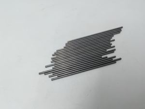 D1.8*65 Polierter YL10.2 Gesinterter Massiver Hartmetallstab aus Wolframkarbid, Hartmetall-Stanznadel, WC-Rundstab, Schnelle Lieferung - Product Image 2