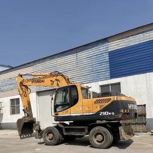 Mini-excavatrice électrique Hyundai 210LC-7 d'occasion, garantie 1 an, 4 roues motrices, moteur Cummins, prix bas, capacité de la benne de 0,48 m³ - Product Image 1