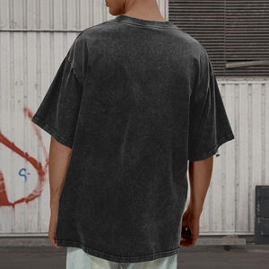 เสื้อยืดโอเวอร์ไซส์ลายกราฟิก 230 กรัม แบบทำพิเศษ ล้างทำสีซีด สำหรับผู้ชาย ลายโลโก้แบบฟอกสี - Product Image 5