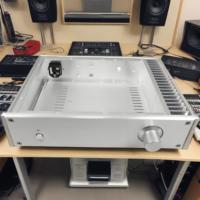 Boîtier d'amplificateur usiné CNC avec précision de ±0,01 mm |   Acier inoxydable/aluminium IP65 |   Offre de prix rapide en 12h
