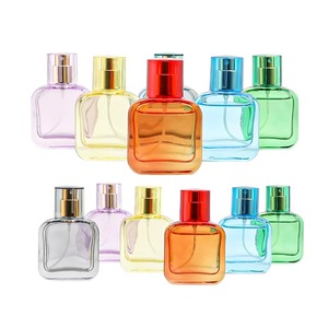 High-End 50ml portatile vuoto di <span class=keywords><strong>vetro</strong></span> bottiglia di profumo Spray di piccole dimensioni nebbia Fine riempimento serigrafia per la ricarica dell'<span class=keywords><strong>acqua</strong></span> - Product Image 1