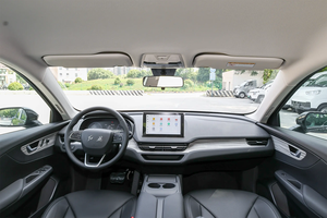 Hongqi <span class=keywords><strong>EQM</strong></span> 5 2025, Auto Usado, Sedán Eléctrico de Lujo, Equipamiento de Alta Gama, 4x4, Volante a la Izquierda, Disponible en China, NEDC 500km, Autos Usados en Venta - Product Image 3