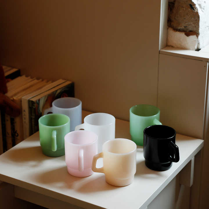 Vast Quantity in Stock Solid  Glass Green White pink Black Blue Mug Customized logo Color Design for Household Wedding