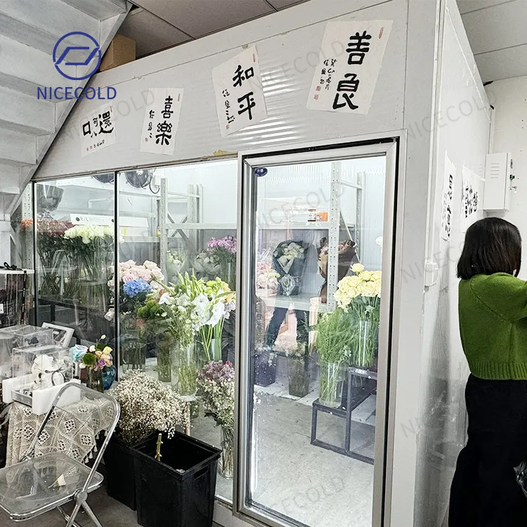 Promenade faite sur commande d'affichage dans la chambre froide florale de refroidisseur pour le marché