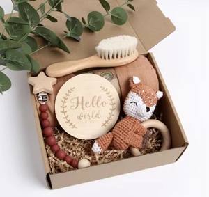 Coffret cadeau essentiel pour bébé, <span class=keywords><strong>couverture</strong></span> en mousseline pour nouveau-né, hochet en bois au crochet, jouets de dentition, cadeaux de douche de bébé - Product Image 2