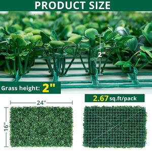 แผ่นพลาสติกกันรังสียูวีสำหรับทำรั้วต้นไม้ประดิษฐ์ วัสดุพลาสติกสำหรับตกแต่งผนังสีเขียวแนวตั้งกลางแจ้ง แผ่นหญ้าปลูกสำเร็จรูป - Product Image 4