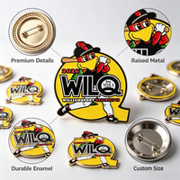 Lot de badges en émail personnalisés en forme de mascotte de dessin animé, avec boîte cadeau, logo personnalisé, décoration d'uniforme, insigne métallique pour cadeaux d'entreprise