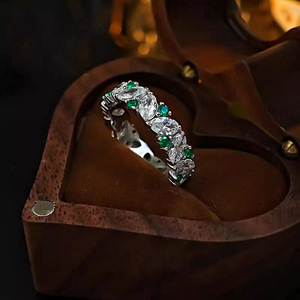 Anello con Gemma Verde Ovale Rotonda per Donne, Elegante Gioiello da Dito alla Moda - Product Image 6