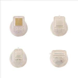 Appareil de <span class=keywords><strong>radiofréquence</strong></span> microcristalline dorée 4 embouts 10 broches 25 broches 64 broches et nano-microneedle fractionnel pour machine de <span class=keywords><strong>radiofréquence</strong></span> - Product Image 1