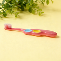 Nouvelle conception d'usine, brosse à dents pour enfants à prise facile, nettoyage dentaire, logo personnalisé, brosse à dents pour enfants à usage domestique