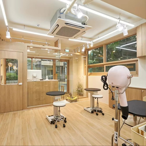 Station de travail professionnelle pour salon de toilettage d'animaux et solution de design d'intérieur de magasin tout-en-un pour l'aménagement de boutiques de toilettage - Product Image 1