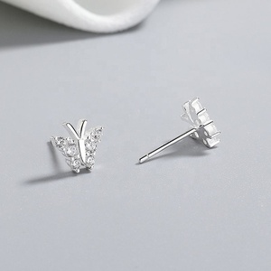 Boucles d'oreilles clous papillon de luxe en argent sterling 925 pour femme avec zircon cubique - Bijoux de style vintage pour anniversaire et fête - Product Image 4