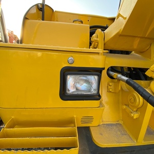 Presque neuf, économique en carburant, pas cher, excavatrice sur chenilles Komatsu PC70 de 7 tonnes d'occasion, moteur pour usage agricole et domestique - Product Image 4