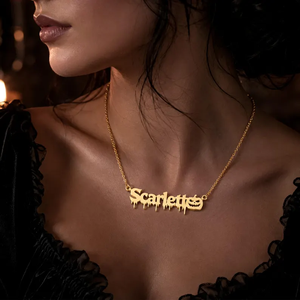 Collier personnalisé en acier inoxydable plaqué or 18 carats avec nom en écriture gothique, chapeau de sorcière, fantôme, chauve-souris, citrouille, croissant de lune – Bijoux d'Halloween - Product Image 5