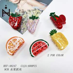 Pince à cheveux en forme de fruit 9 cm pour femmes et filles, design fruité coloré - Product Image 1