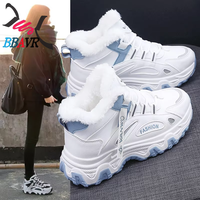 Baskets montantes en peluche pour femmes 2025 – Chaussures de sport décontractées et tendance pour la marche et la course, baskets chaudes en coton pour l'automne, idéales pour étudiantes et femmes.