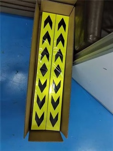 <span class=keywords><strong>Cinta</strong></span> Adhesiva <span class=keywords><strong>Reflectante</strong></span> Amarilla Fluorescente con Flechas Verde Limón - Product Image 5