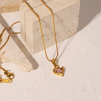 Collier personnalisé minimaliste en acier inoxydable plaqué or 18 carats, collier ras du cou avec pendentif cœur creux et zircon rose, fabricant